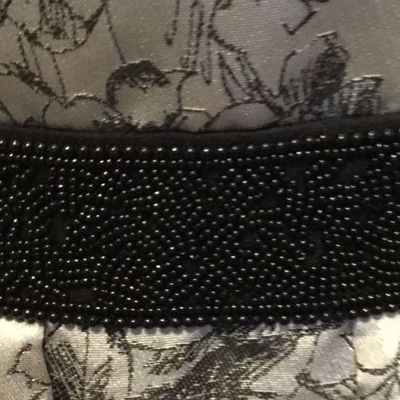 Carmen Marc Valvo Sleeveless Floral-Print - Picture 7 of 8